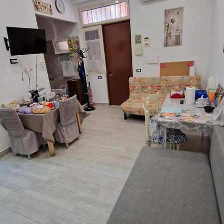 Appartamento Intero Casa Vacanze Espo Naples Luaran gambar