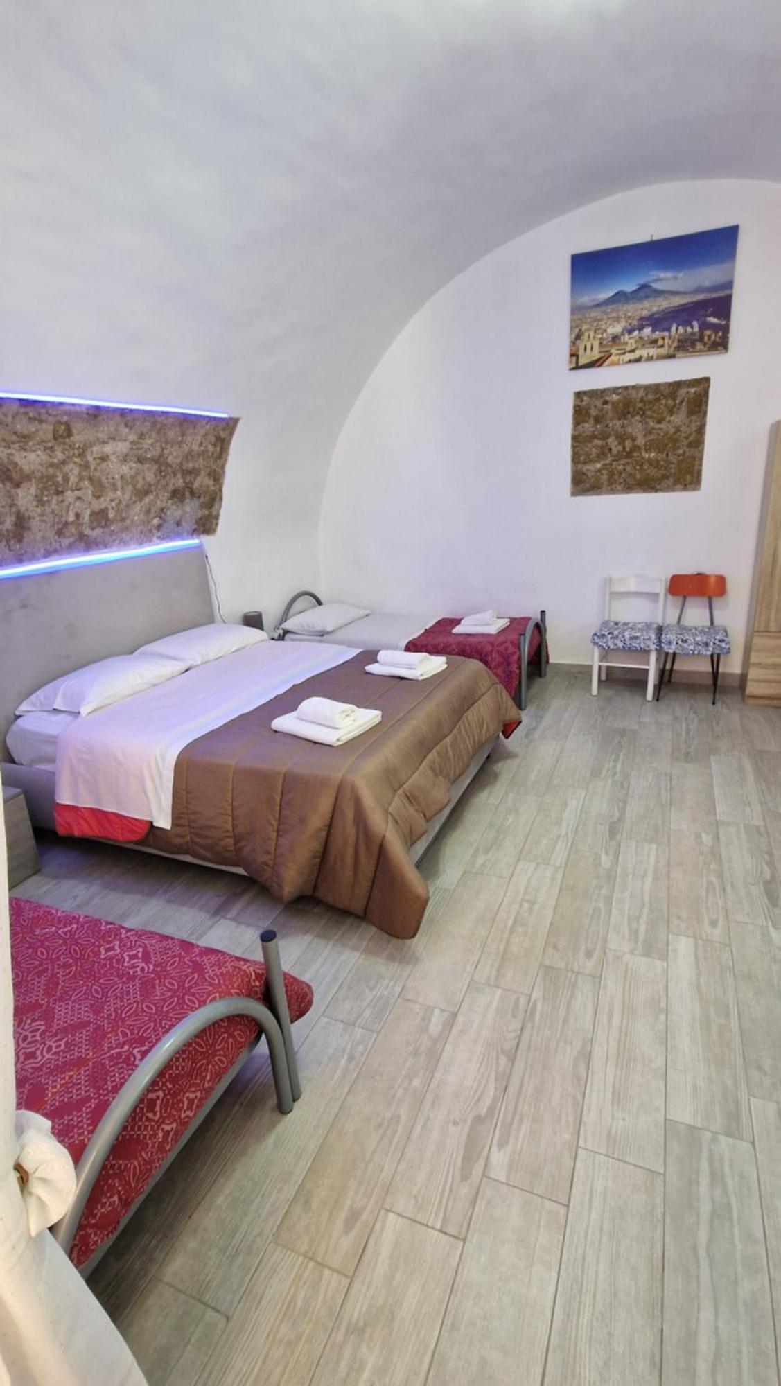 Appartamento Intero Casa Vacanze Espo Naples Luaran gambar